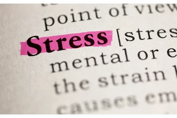 Miért romlik a bőröd stresszes időszakokban? A kortizol szerepe